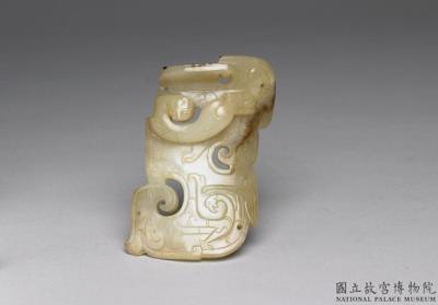 图片[2]-Jade ornament with bird and beast pattern, early Western Han dynasty, 206-141 BCE-China Archive